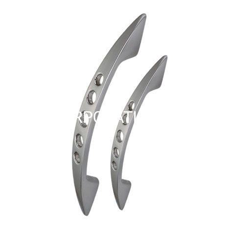 Manija de guardarropa de 64 mm con forma de arco vacío medio de aleación de zinc de suministro de fábrica
