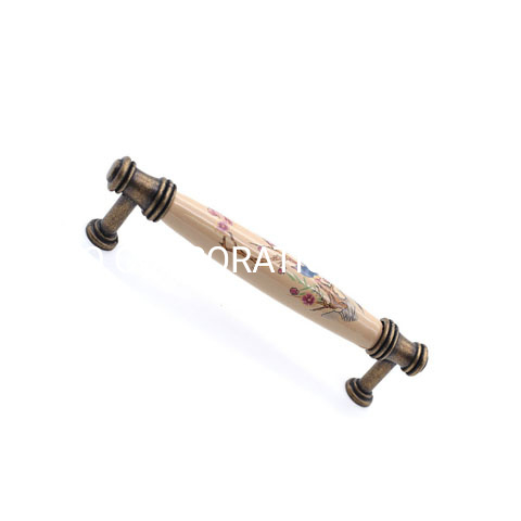 Muebles clásicos Aleación de zinc y cerámica Tirador de armario con mango de cobre antiguo de 76 mm